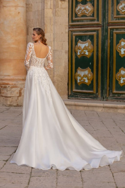 Alison (with separable sleeves)